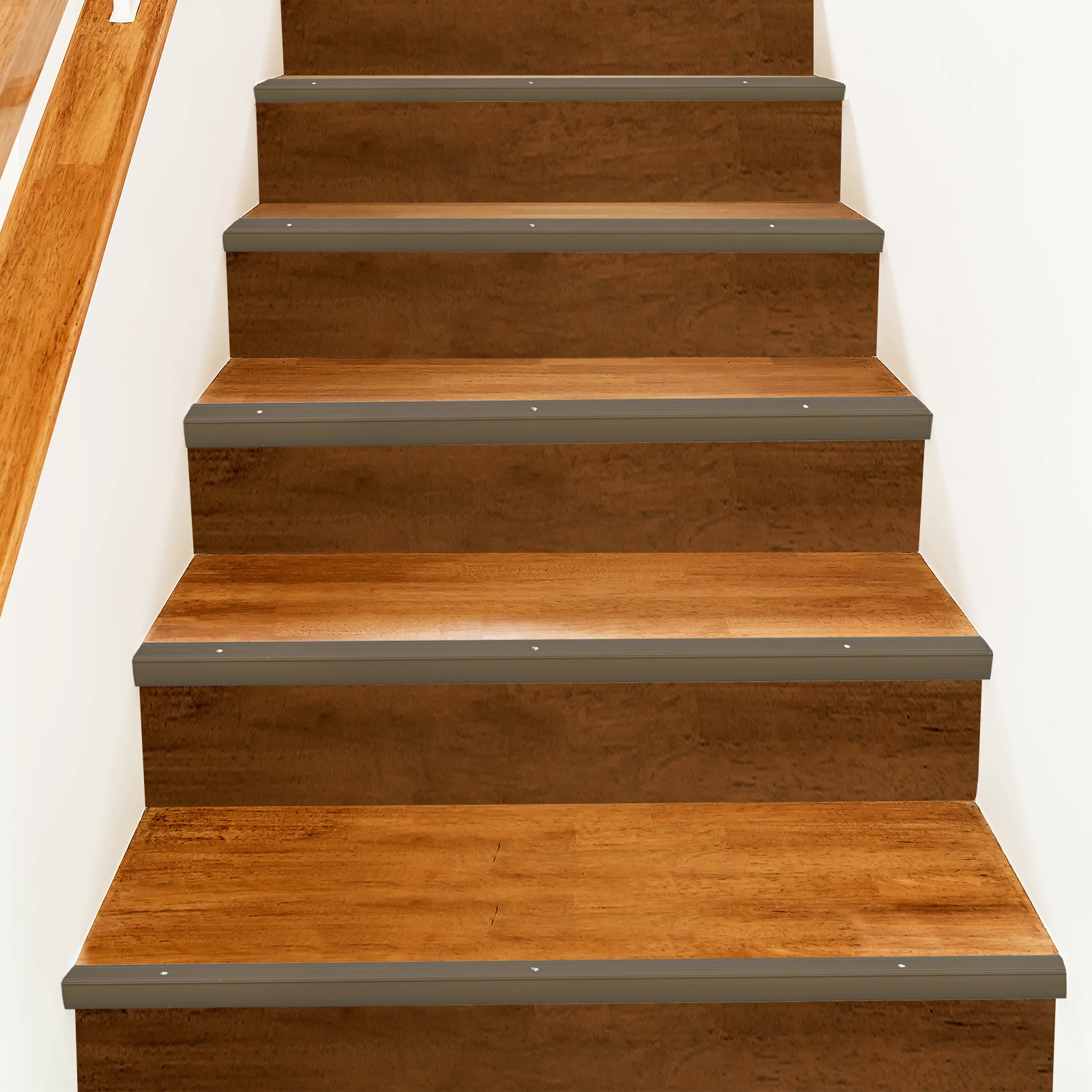 Treppe Nosing 30 pcs Braun 67 cm Aluminium Treppe Nosing 30 pcs Braun 67 cm Aluminium